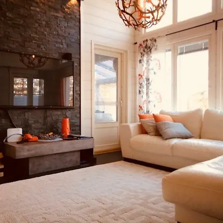 Leviroyal Lumikkolenkki Villas *